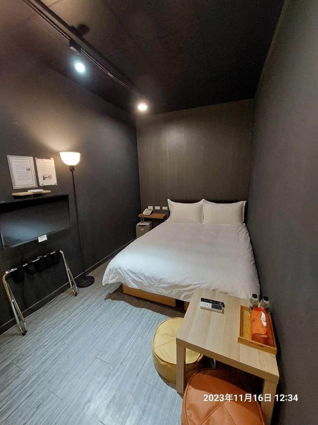 Swf淡水新五福旅館 Sinwufu Hotel Exterior foto
